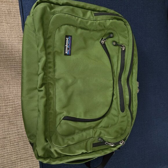 Used Green Patagonia Carry-on/Weekender bag MCL - Picture 14 of 16